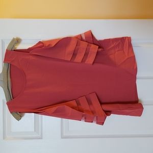 Woman's  Fashion  Blouse  NWOT